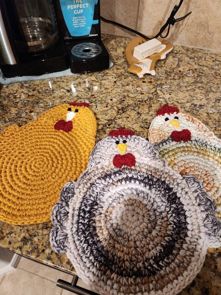 Crochet Chicken Potholders, Trivets, Handmade, 100% cotton yarn, double-layered