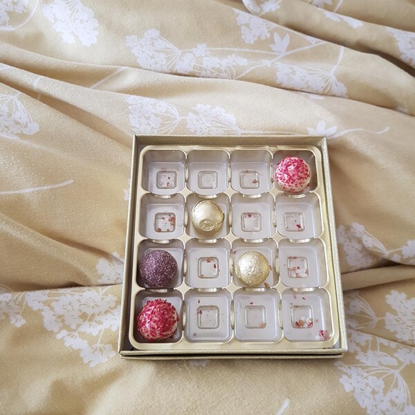 Personalised Land Rover Chocolate Box -8 or 16 Chocolates in A Funny ...