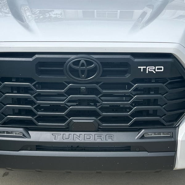 5 TRD PRO Matte Black Metal Tailgate Trunk Badge - Toyota Tundra 4Runner Tacoma - Foto 10