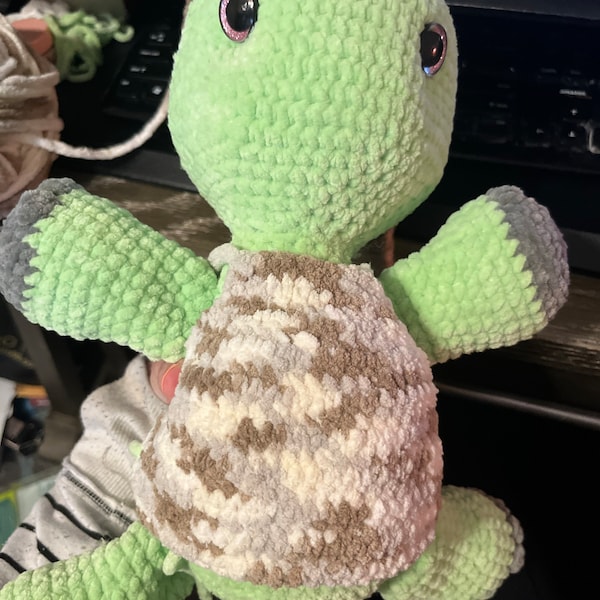 Toy Turtle Pattern Turtle Toy Pattern, Turtle Tutorial, Mosaic Turtle, Cute Crochet Turtle ...