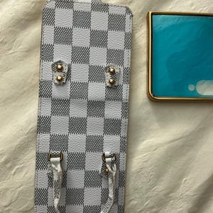 shereeza added a photo of their purchase