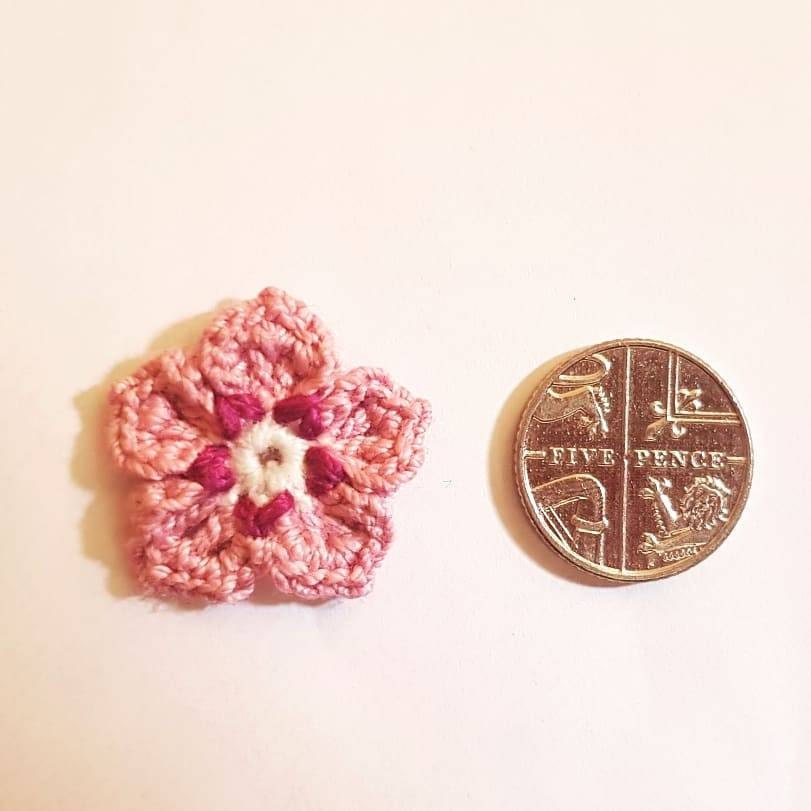 Micro crochet Forget me not and cherry blossom jewellery pattern, crochet flower making tutorial, crochet PDF pattern digital download
