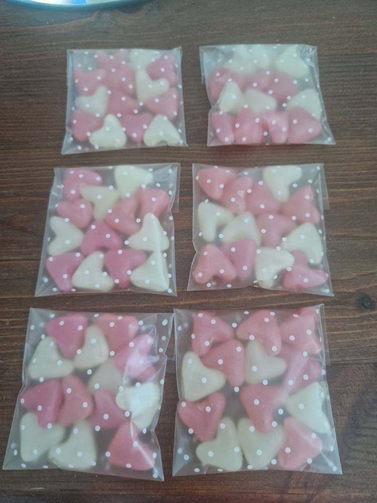 White polka dot pattern clear self adhesive bags (XXS/XS/S/M/L/LS) pack of 10,25,50,100,200,500. Ideal for party favours, gift bags.