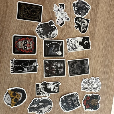 Lot De 50 Stickers Punk Gothiques : Crânes, Démons, Sorcières - Pour Déco Ordi, Valise, Mur (neuf)