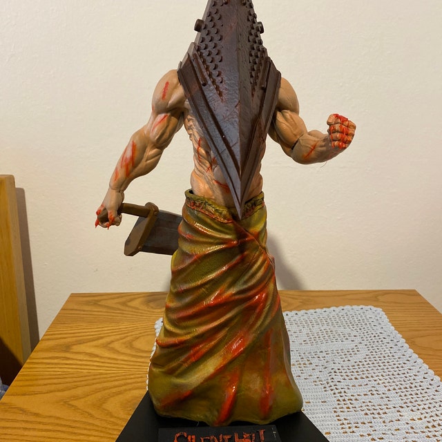 Silent Hill Pyramid Head Action Figures, 15cm PVC Environmental Protection  Materials Collection Ornaments Classic Toys Adults Children Gift :  : Toys & Games