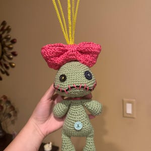 かぎ針編みパターン: スクランプ (リロ アンド スティッチ) に