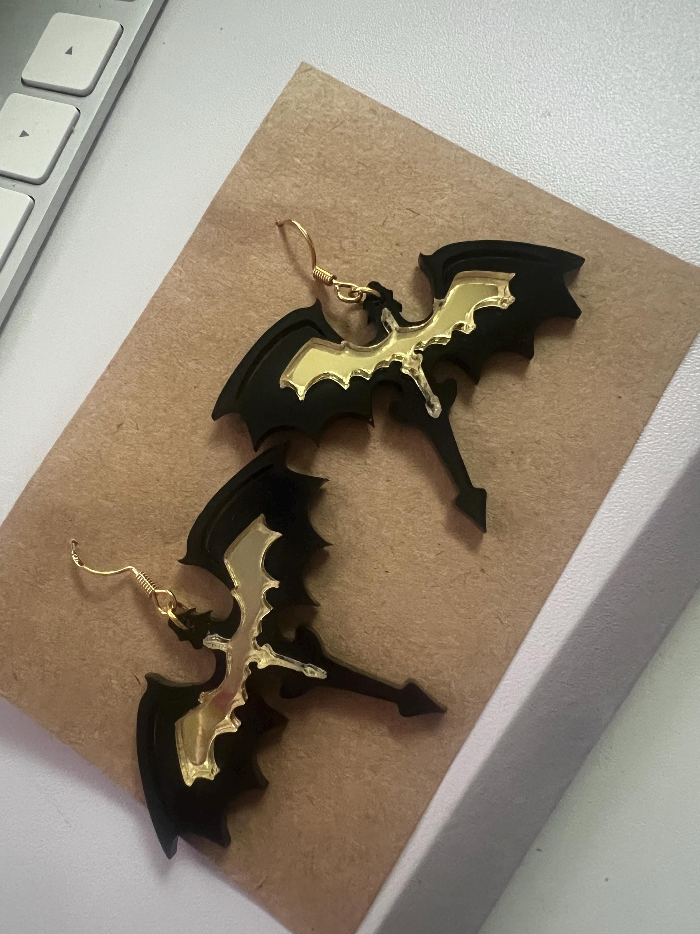 Dragon earrings, fantasy earrings, dragon jewelry, bookish gifts, black and gold dragon earrings, romantasy reader, dragon rider, fantasy