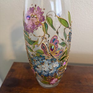 花瓶（紫陽花入り） ステンドグラスの手描き花瓶 野花のパーソナライズ