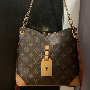 Abigail added a photo of their purchase