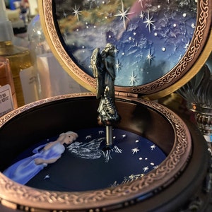 【新品未開封】 ASTRO SPECIAL MUSIC GIFT Amazon.com: Vintage Music Box with Constellations Rotating