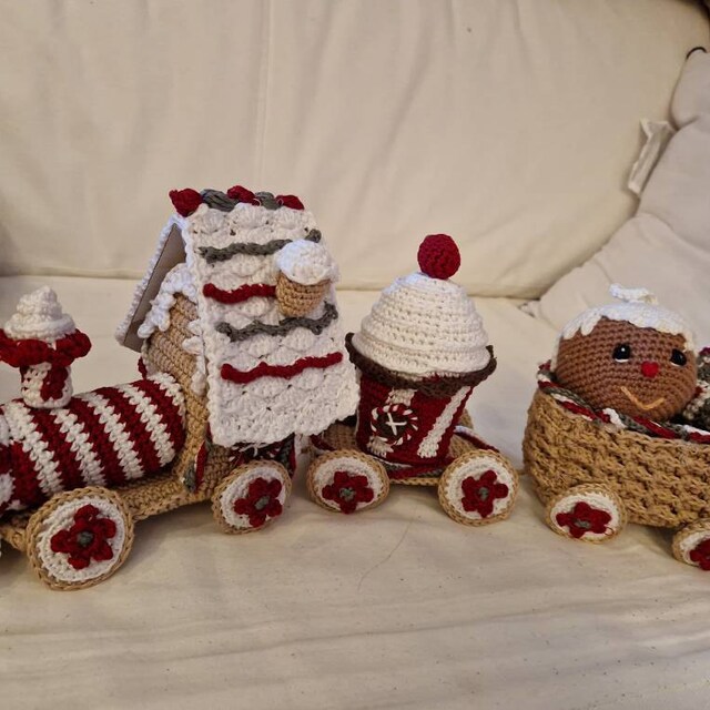 James The Red Engine Crochet Pattern-CGCT-101637