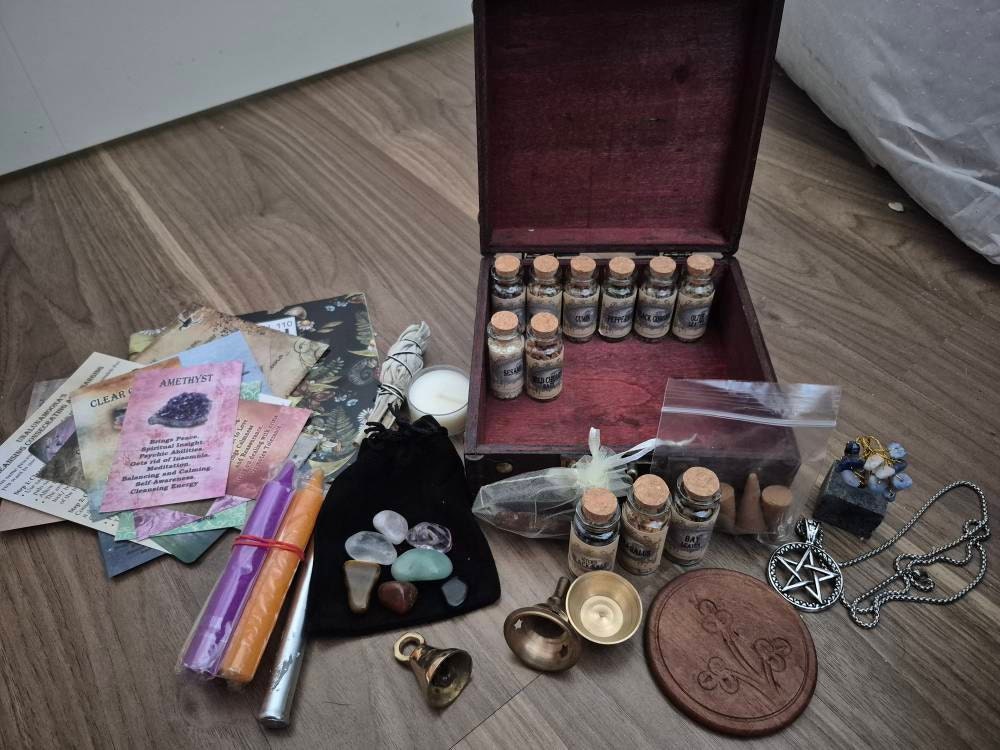 Witchcraft Kit, Apothecary kit Box with Wiccan Supplies, Witch Supplies Starter Kit, Altar Supplies for Witches
