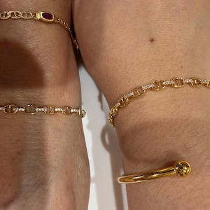 Chabely added a photo of their purchase