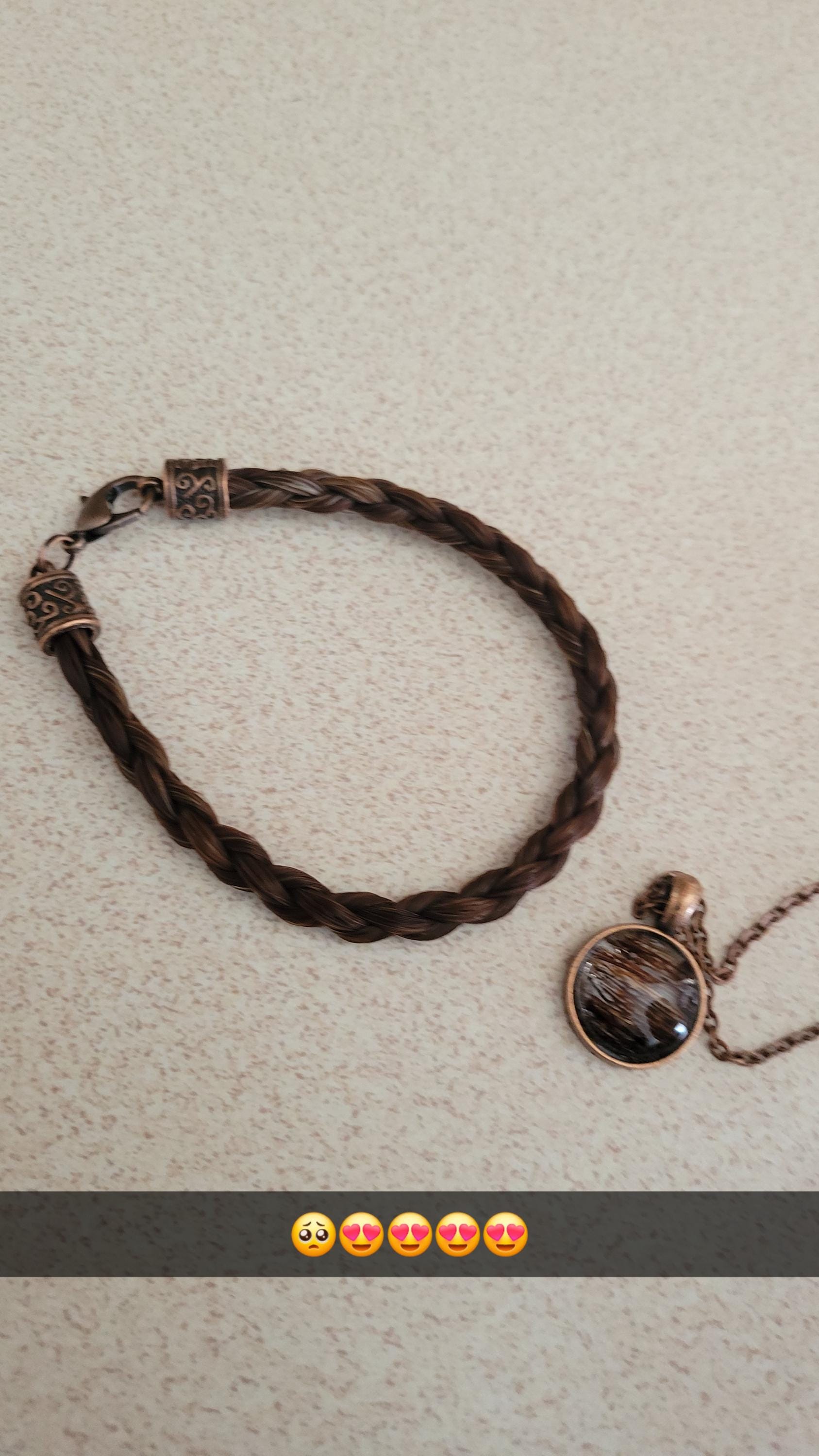 Individuelles Geschenkset aus Armband und Halskette aus Pferdehaar, geflochten von Equine Keepsakes