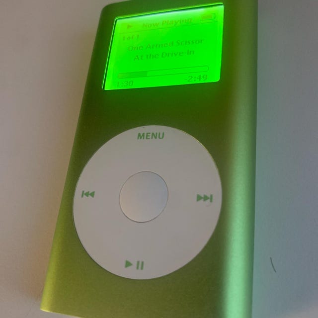 改造iPod Mini第2世代：128GBフラッシュ、グリーンバックライト