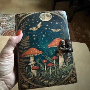 Metal-Morphosis added a photo of their purchase