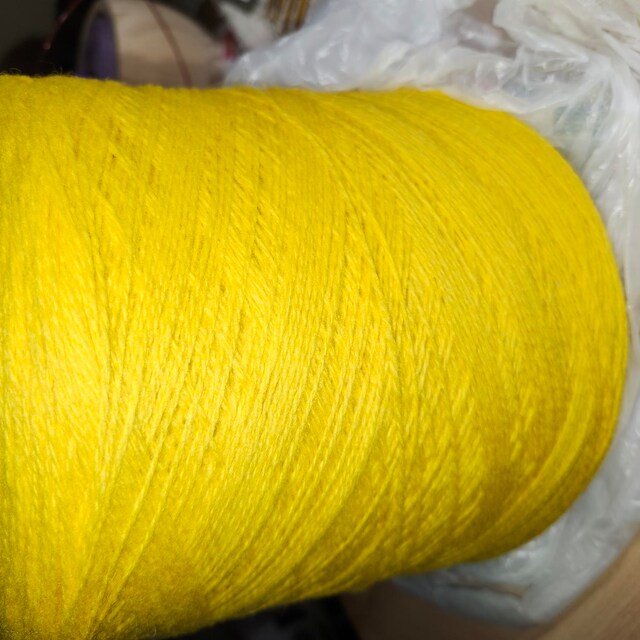 Bright Yellow Wool in Cone 0,9kg/31.7oz - Fingering Wool
