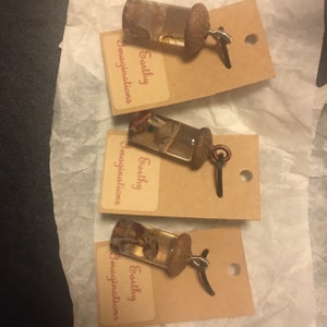 DANIELLE added a photo of their purchase