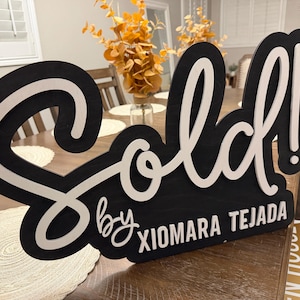 Xiomara added a photo of their purchase