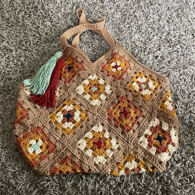 Magnolia Tote Bag Crochet Pattern, Granny Square Bag Crochet Pattern ...
