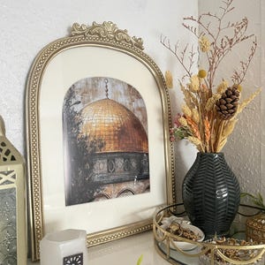 Thahmina added a photo of their purchase
