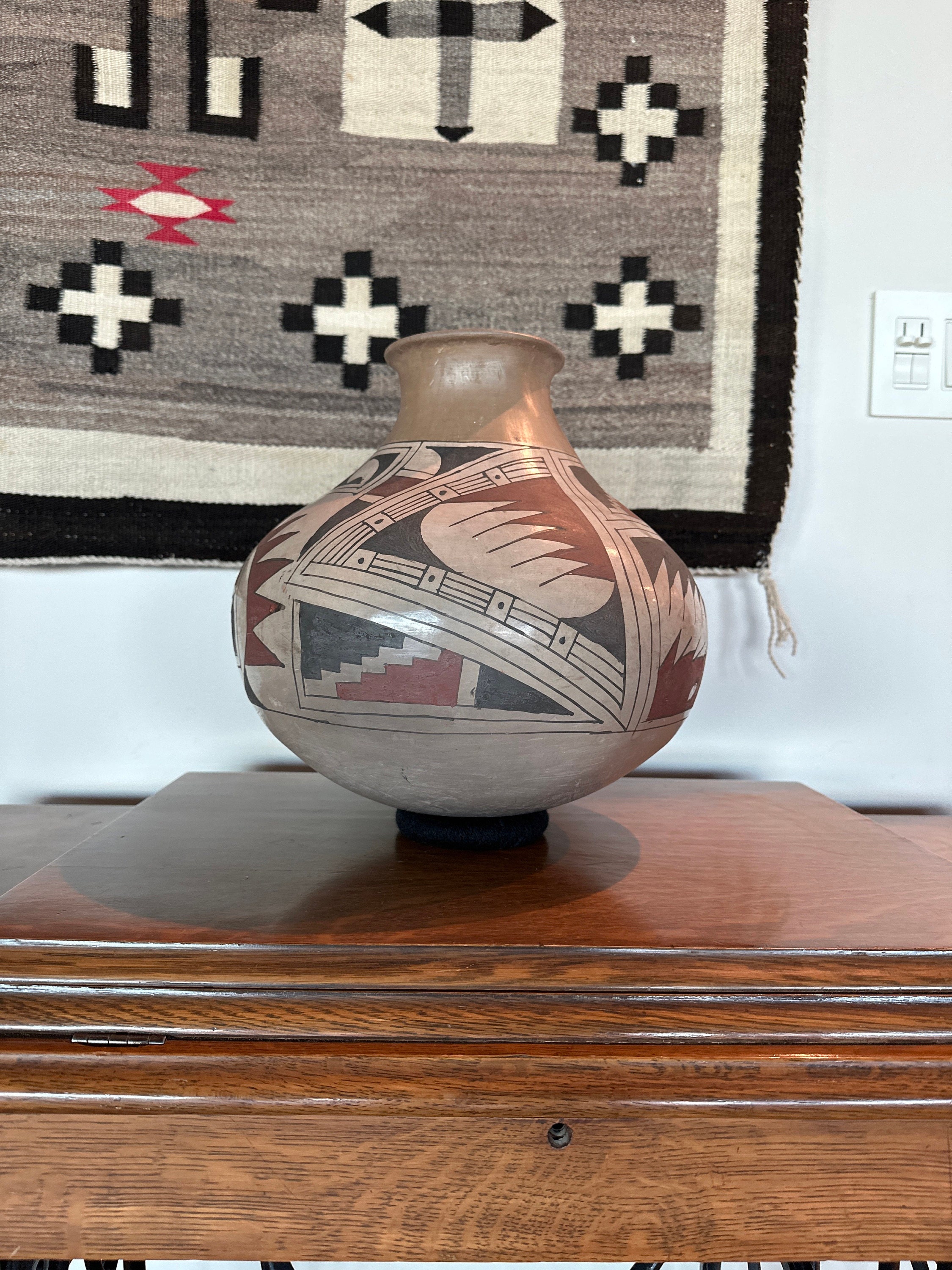 Pottery display hotsell rings