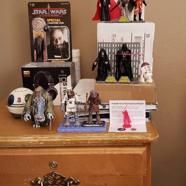 100 Star Wars Action Figure Display Stands | Base For Vintage 3.75" Figures 1977-1985