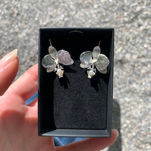 Elena added a photo of their purchase