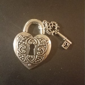 2 Set Large Victorian Style Heart Lock & Key Charm Antique | Etsy