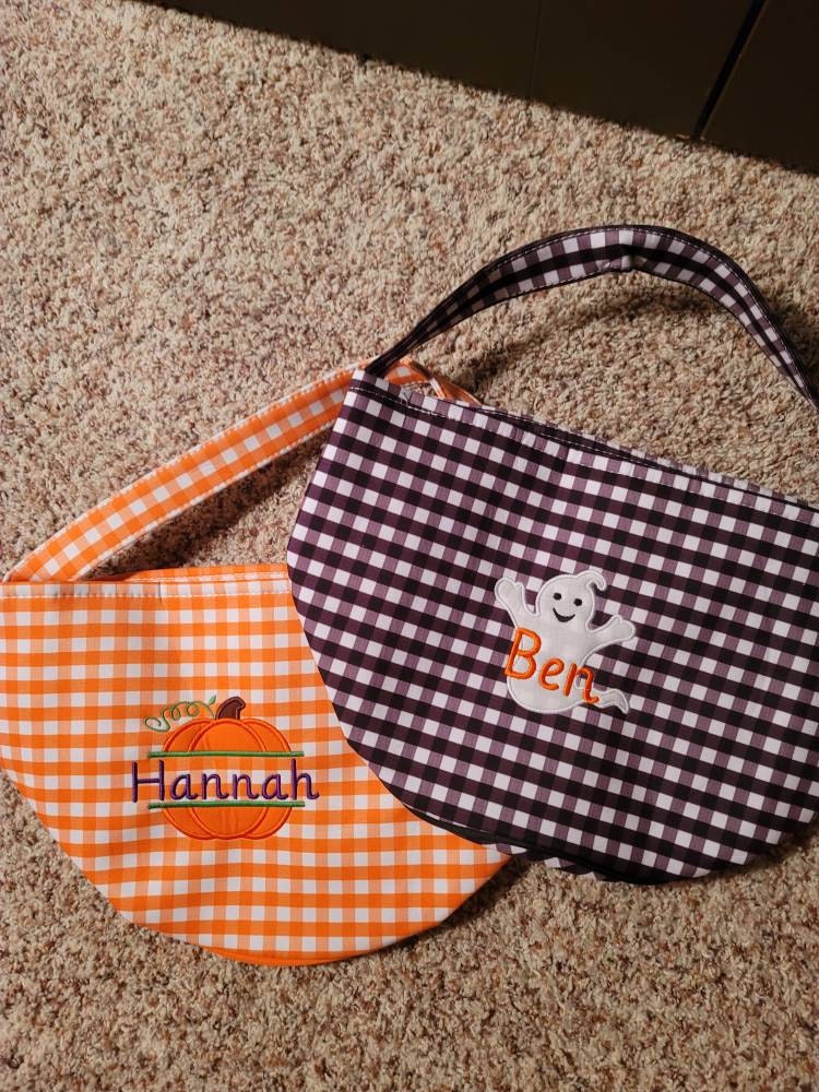 Trick or treat bag, Trick-or-treat bucket,  Halloween Bucket, Personalized, Halloween Basket, monogram, trick-or-treat, Halloween bag