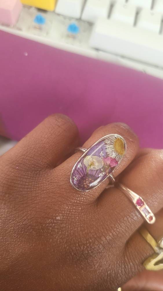 Personalized birth flower ring, birth month flower jewelry, personalized birthday gift for her, nature inspired ring, custom resin ring