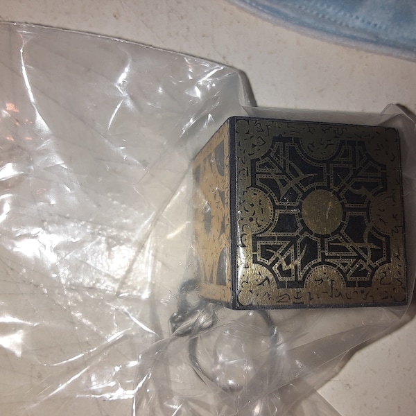 Hellraiser Puzzle Box Cube KEYCHAIN Hand Crafted Key Chain - Etsy