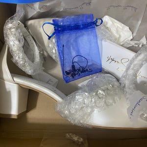 Andreea added a photo of their purchase