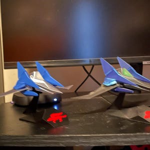 スターフォックス64 アーウィング+スタンド 翼幅8.75インチ