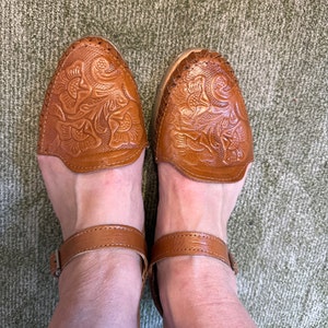 luz huarache sandals