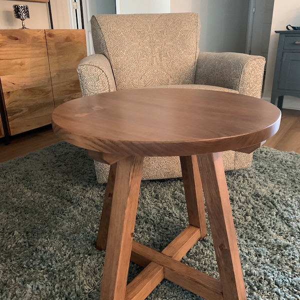 Round Wooden End Table, Coffee Table, Many Colors Available - Etsy