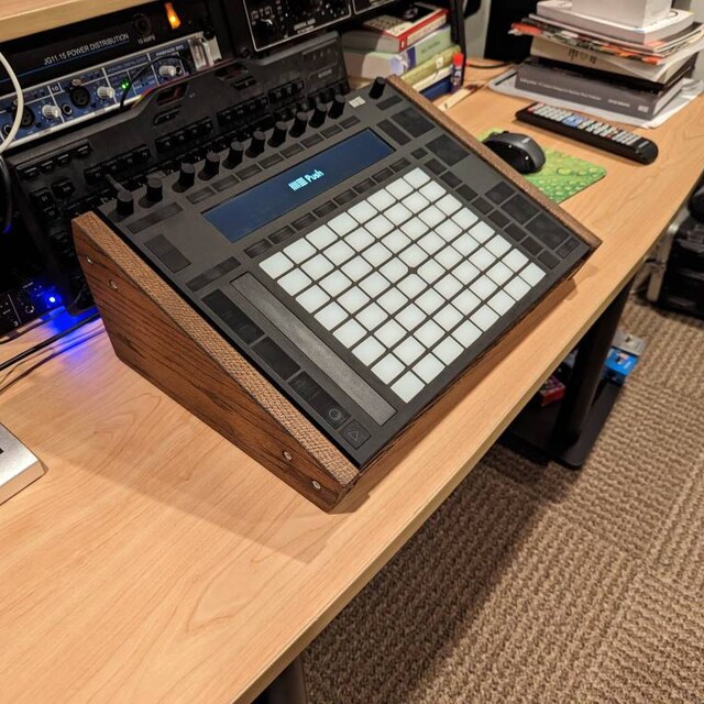 Ableton Push2 DECKSAVER、スタンド付き Fonik audio solutions For Ableton Push 2 Stand for studio