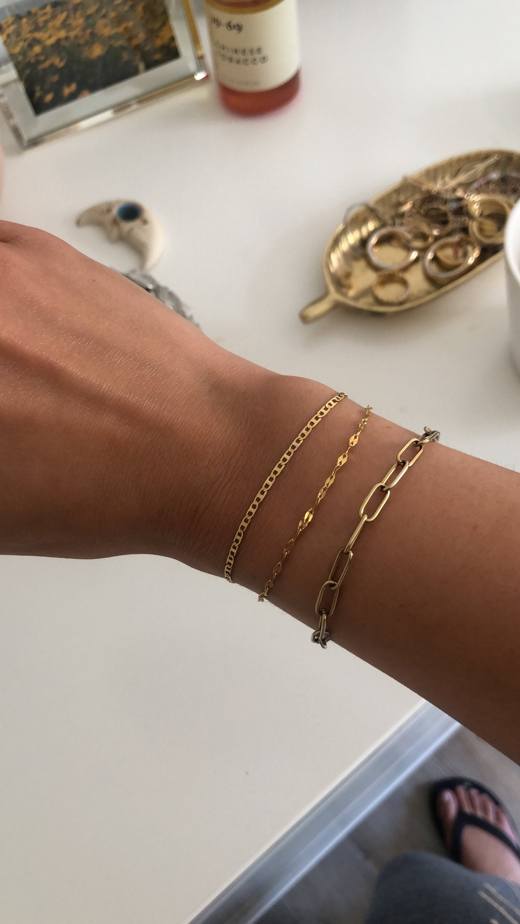 Minimalist bracelet. Dainty chain bracelet. Gold chain bracelet. Thin