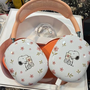 Ilianna added a photo of their purchase