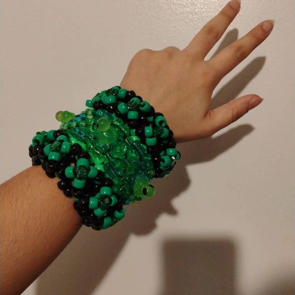 Spinning Alien Duckies in the Galaxy| Handmade Kandi Bead Bracelet| 3D ...