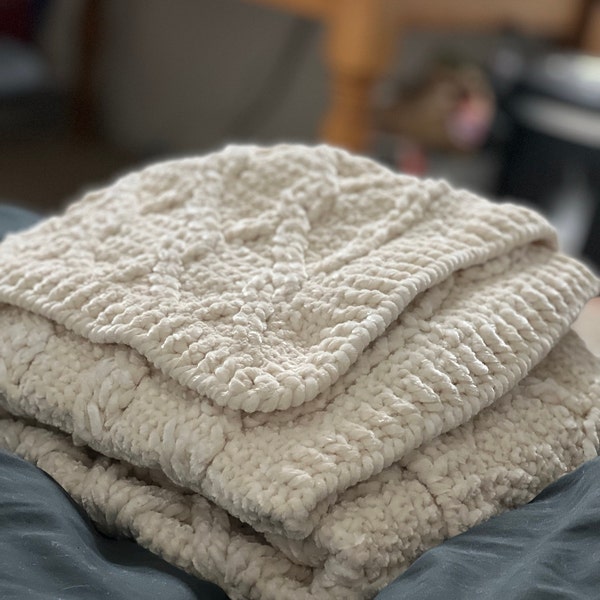 CROCHET PATTERN Aran Green Cables Blanket - Make to Any Size - PDF ...