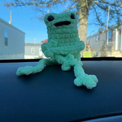Crochet PATTERN Leggy Froggy - Etsy Canada