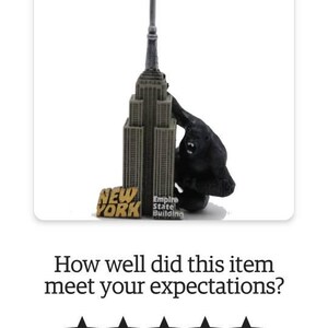 キングコングのフィギュア付きエンパイア・ステート・ビルのレプリカ