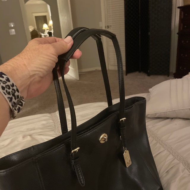 I bought a string slider for my Petit Noe and it made life so much easier  when using this bag 👌 : r/Louisvuitton