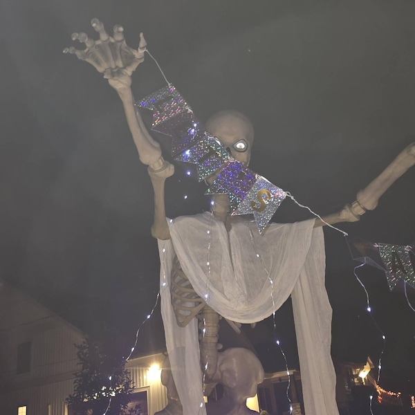 1 Set of TWO Skellbows, Customize Your 12 Foot Skeleton Poses for More ...