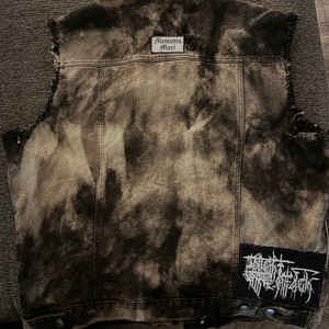 Thomas added a photo of their purchase