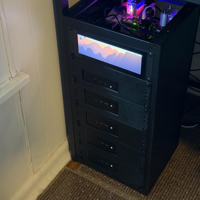 Customer photo of a 3D Rack Mounts mount installed