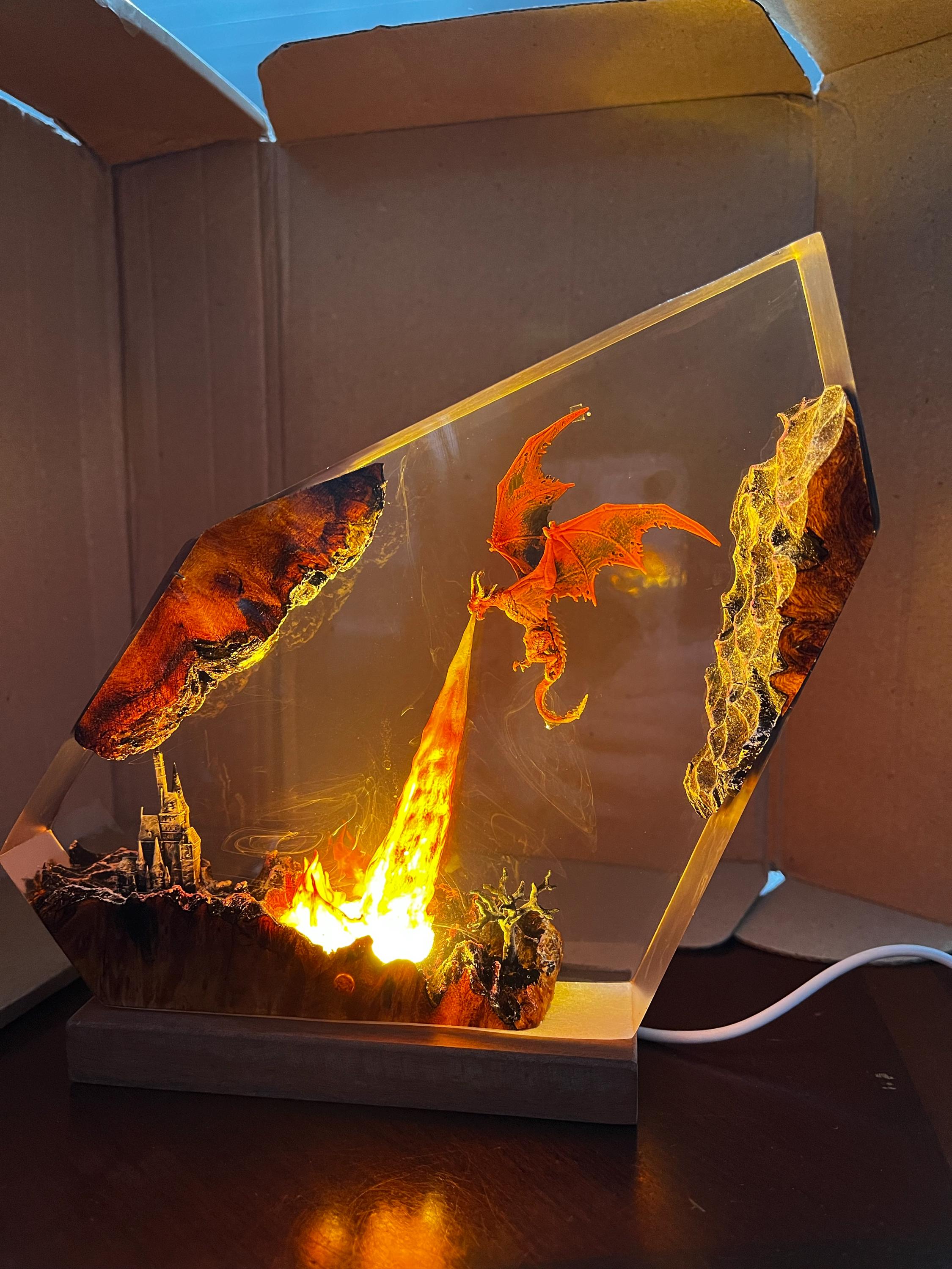 Fire breath dragon resin lamp, resin art, dragon art,dragon statue,table lamp,gift for him, gaming decoration, dragon lamp as Halloween gift