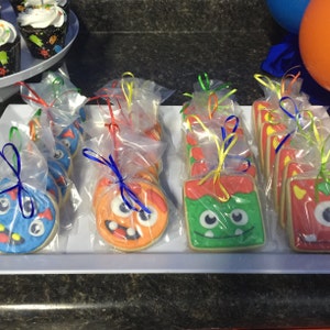 Mabel and Lola, Party Supplies, Cookie Monster Themed Birthday Party  Favors 4
