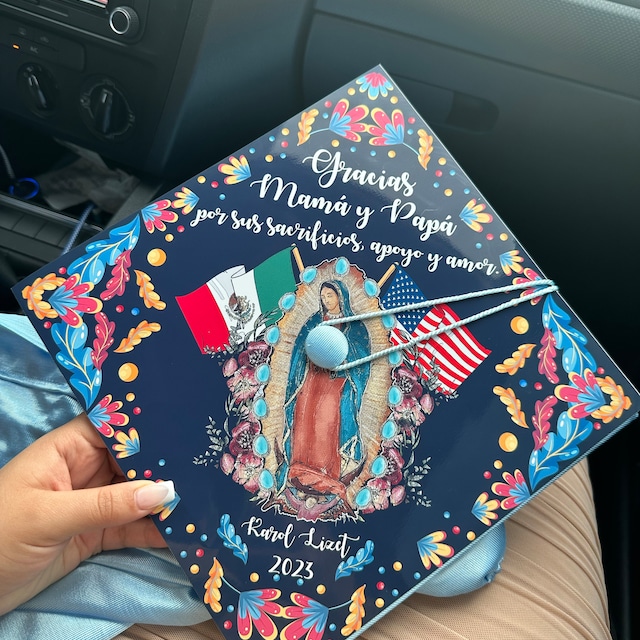  Gracias Mamá y Papá Guadalupe Grad Cap Topper - Personalized  Mexican Graduation Cap Topper Decoration For Class of 2023 : Handmade  Products